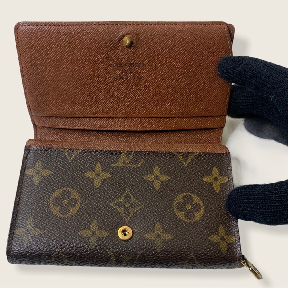 Louis Vuitton Monogram Compact Wallet - Picture 8 of 11